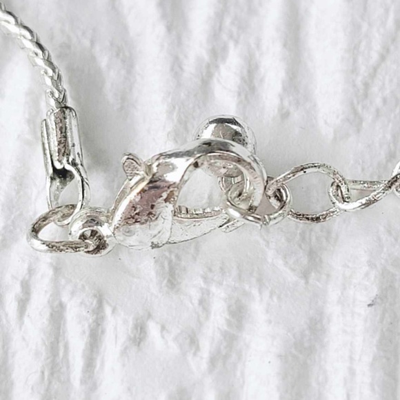 ๐๐ Vintage Key to Her Heart Silver Charm Pendant & Stud Earrings Set - Picture 8 of 9